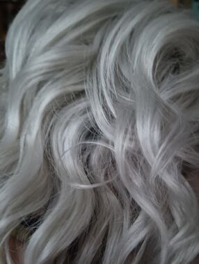 Silver Wavy Women’s Hairpiece - Sleek Silver Waves